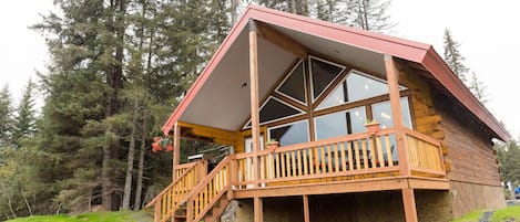 Large back deck for relaxing/dining or just taking in the view. 