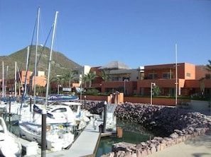 Condo located right in the heart of the marina. 100 ft to private beachclub