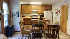 Kitchen Dining Area