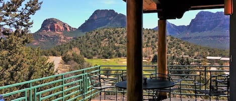 outdoor dining area on main floor