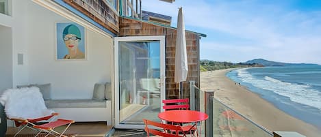 Balcony with views 