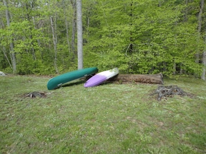 Use the canoe for some good fishing or enjoy navigating the creek in the kayak.