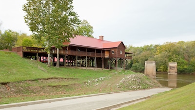 River Lodge on Pee Dee River - Sleeps 20 - Great for Large Groups - Free Golf!!