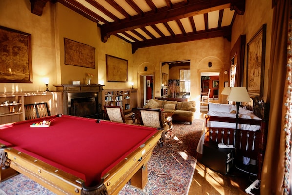 GREAT ROOM