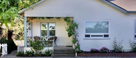 Front View of Winery Cottage