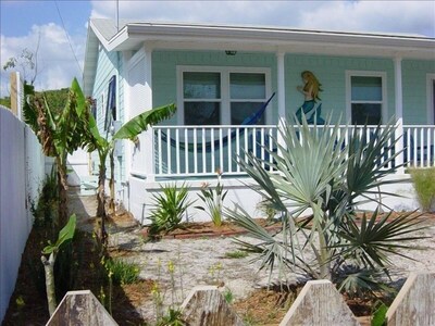 Work,Stay,Play...5strPrvtBeachsideHome, SelfEntry,FastFreeWiFi,FncdYrd,PetsWlcmd