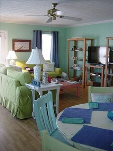 Work,Stay,Play...5strPrvtBeachsideHome, SelfEntry,FastFreeWiFi,FncdYrd,PetsWlcmd