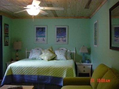 Work,Stay,Play...5strPrvtBeachsideHome, SelfEntry,FastFreeWiFi,FncdYrd,PetsWlcmd