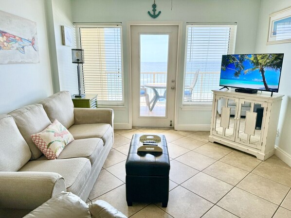 Welcome to Boardwalk #786. Get ready for a beautiful vacation!