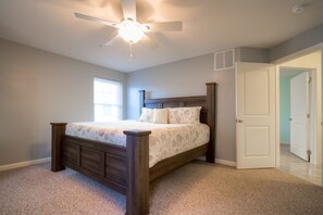 Bedroom #1 - Master - King Bed