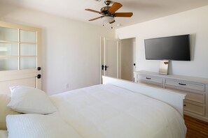 Sunny bedroom with an ocean view wake up to the ocean breeze.
