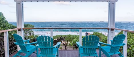 View over looking Hukilau beach from the beautiful backyard private gazebo.