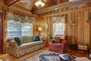 Cabin sitting area...