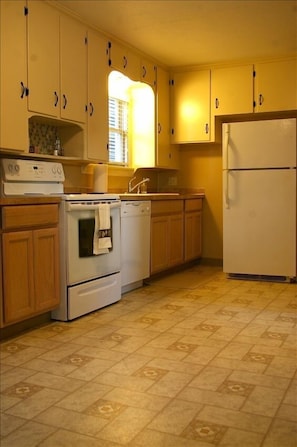 suite 1 kitchen