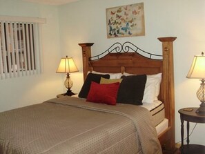 Bedroom with Queen Bed
