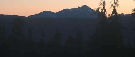 Sunset view of Mt Albert Edward