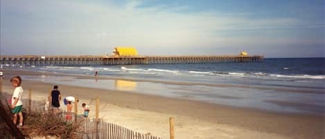 Apache Pier 1260 ft. long,restaurant/bar,fishing or walk the pier