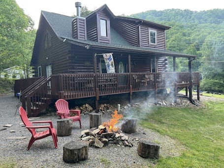 Well stocked authentic log cabin 3000’ in the Smokey Mountains.