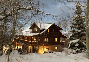 Custom log home.  Luxury mountain living!