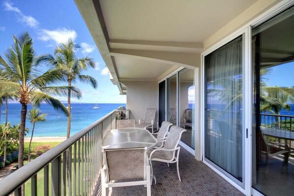 Lanai with new patio furniture.