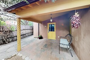 Tapestry Room Room Private entrance and Deck