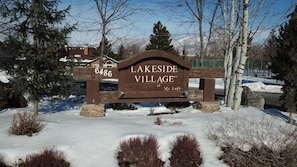 Lakeside Village - Closet lodging to Snowbasin