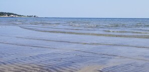 Spectacular private clean beach ONE MINUTE WALK from the beach!!! 