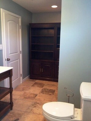 2nd floor master bath