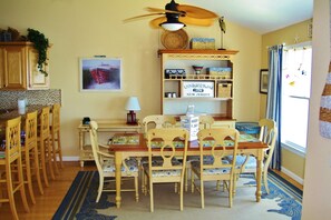 Large Dinning Area