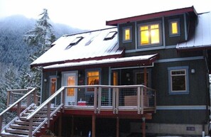 Entry view of house