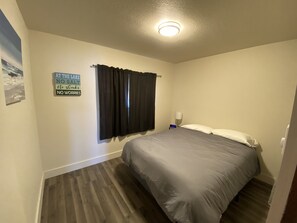 Bedroom#2- Queen
