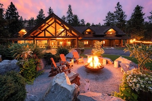Cozy up by our steel log firepit under the stars, available as weather permits. 