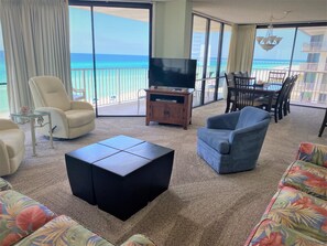 Large living/dining room with spectacular views