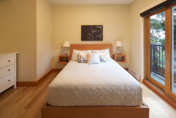 Master bed in a second floor suite, sample corner picture