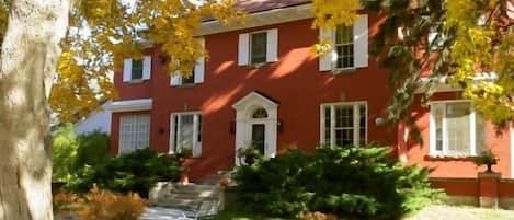 The Wesley Apartments, built in 1895.