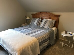 Queen Bed in Guest Room