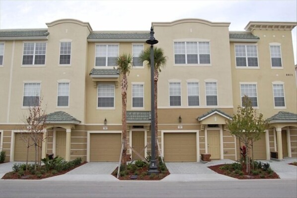 Two Luxurious Townhomes Located Side-By-Side