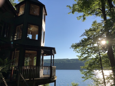 Gorgeous Skaneateles Lakefront Home 