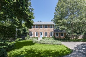 Classic Hamptons Saltbox House