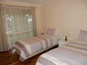Second Bedroom - King bed or two singles