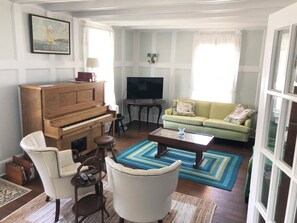 The other half of the dining room....its huge! & has a really cool player piano
