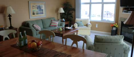 combined dining room/living room looking towards beach and boardwalk