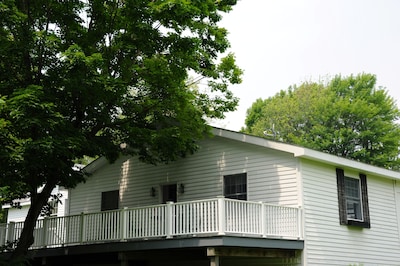 Luxury  Carriage House on Maple Grove Estate