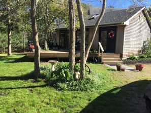 Contemporary 1 Bedroom Home in Wooded Setting. Close to Ocean and Bay Beaches.