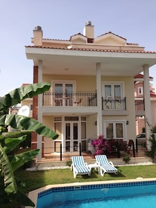 Luxury 4 Bed Villa with Private Pool in Oasis Village, near Fethiye.