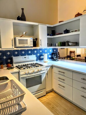 Fully equipped kitchen
