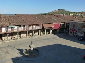 Vista a la plaza de Cuacos de Yuste