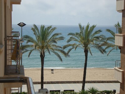 BEACH AND SUN IN CALAFELL. SPECIAL DISCOUNTS.