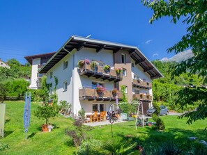 Sky, Plant, Building, Tree, Window, Land Lot, Grass, House, Urban Design, Cottage