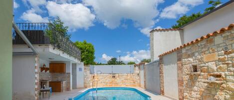 Sky, Cloud, Property, Furniture, Swimming Pool, Blue, Water, Azure, Shade, Outdoor Furniture